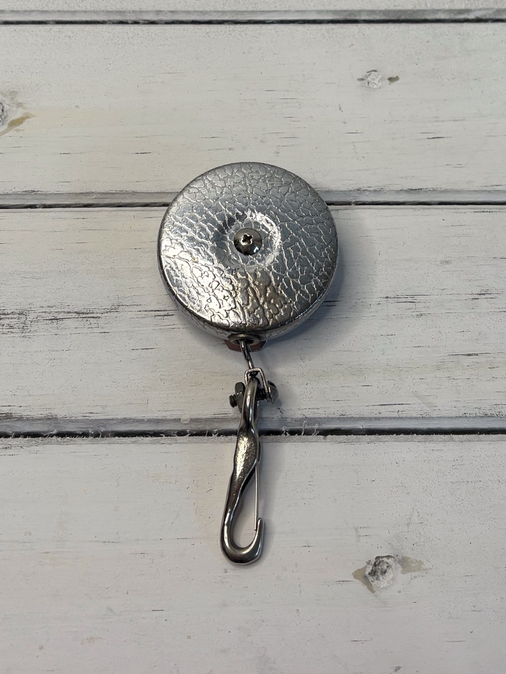 (229) Vintage Classic Silver Retractable Key Reel with Swivel Clip